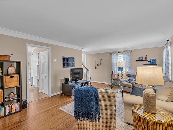 3rd image of 815 Edwards Rd Unit 72A