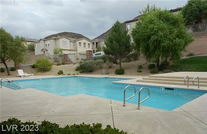638 Solitude Point Ave — Photo 38
