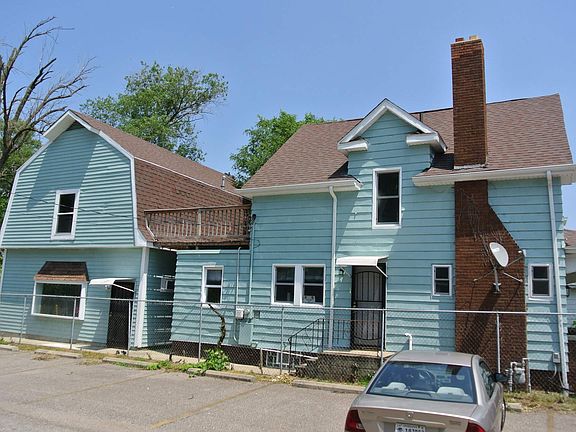 2nd image of 2220 W Lincolnway Ave