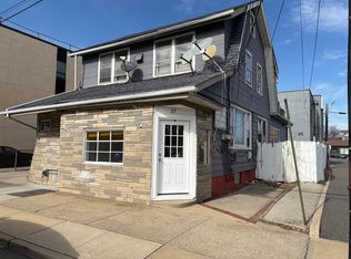 27 W Hawthorne Ave APT 1, Valley Stream, NY 11580