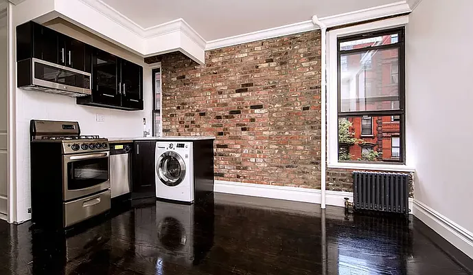 Rented by Avenues Real Estate | media 6