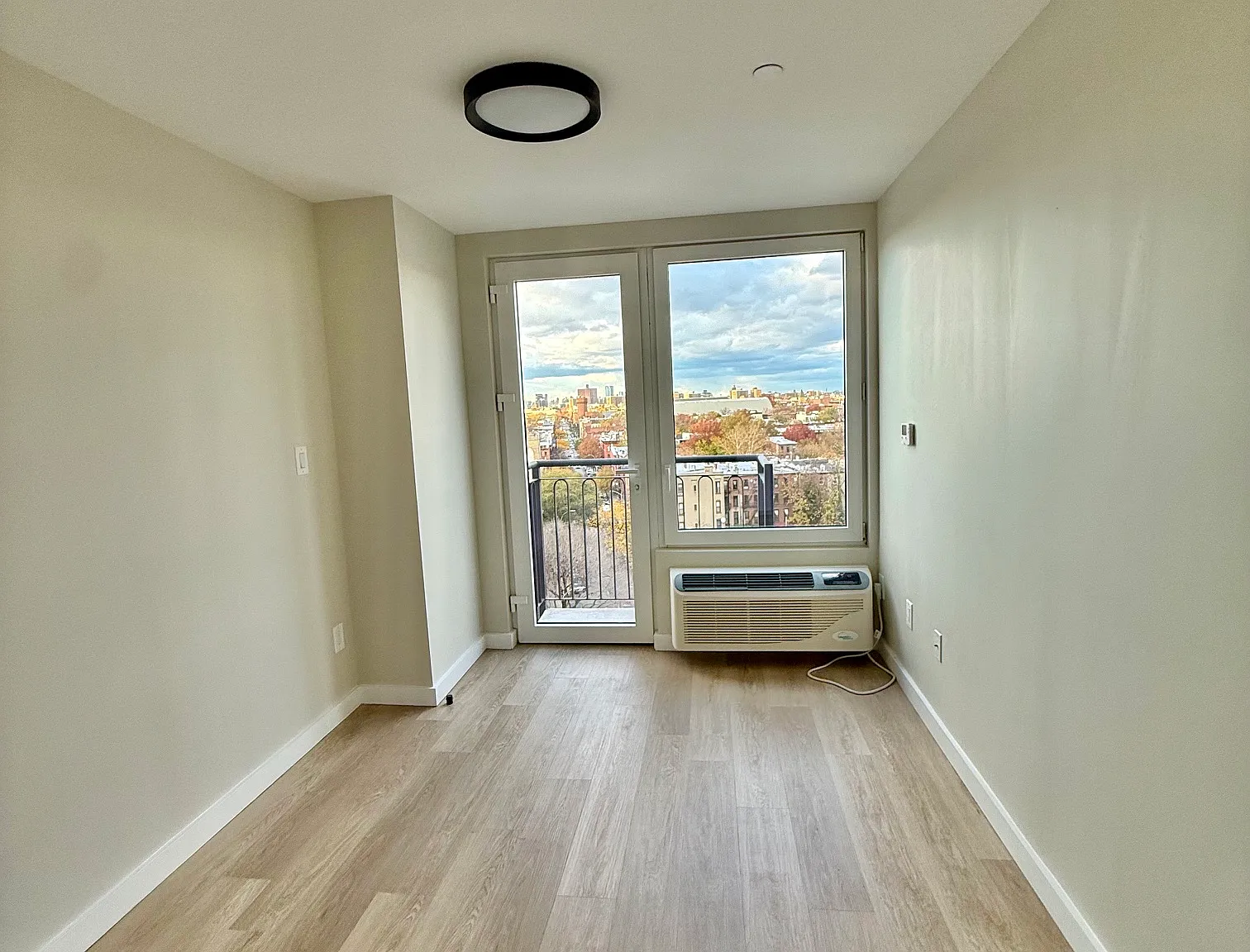 1600 Fulton Street — Photo 4