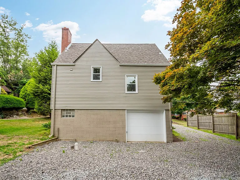 274 Idlewood Rd — Photo 3