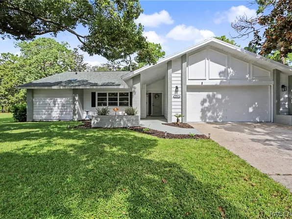 10 Colubrina Ct, Homosassa, FL 34446