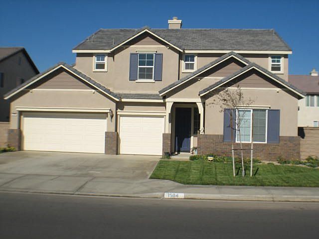 2006 2 Story Home w/ 3 Car Garage