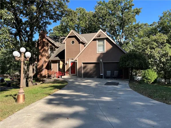 5811 N College Ave, Gladstone, MO 64119