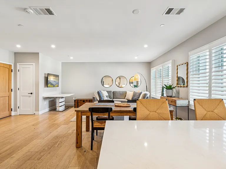 1010 S El Camino Real — Photo 11