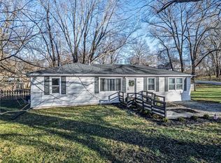 511 N 142nd St, Bonner Springs, KS 66012