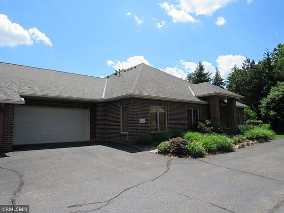 2nd image of 121 Deerwood Ct