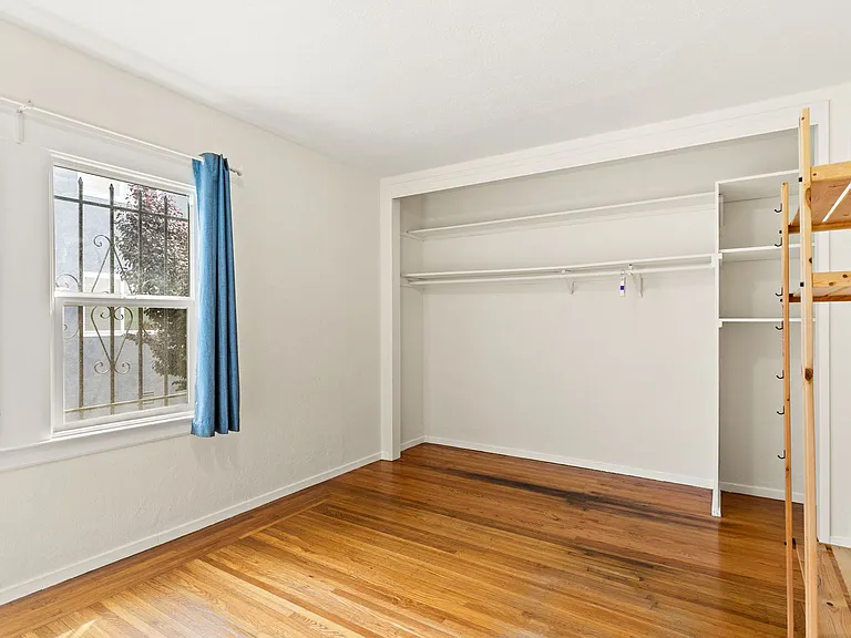 3318 Maple Ave — Photo 11