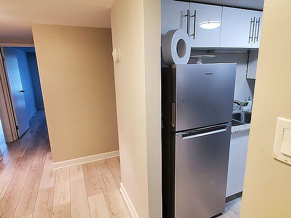 5th image of 500 Redondo Dr APT 108