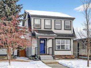 586 S Evermeadow Rd SW, Calgary, AB T2Y4W9