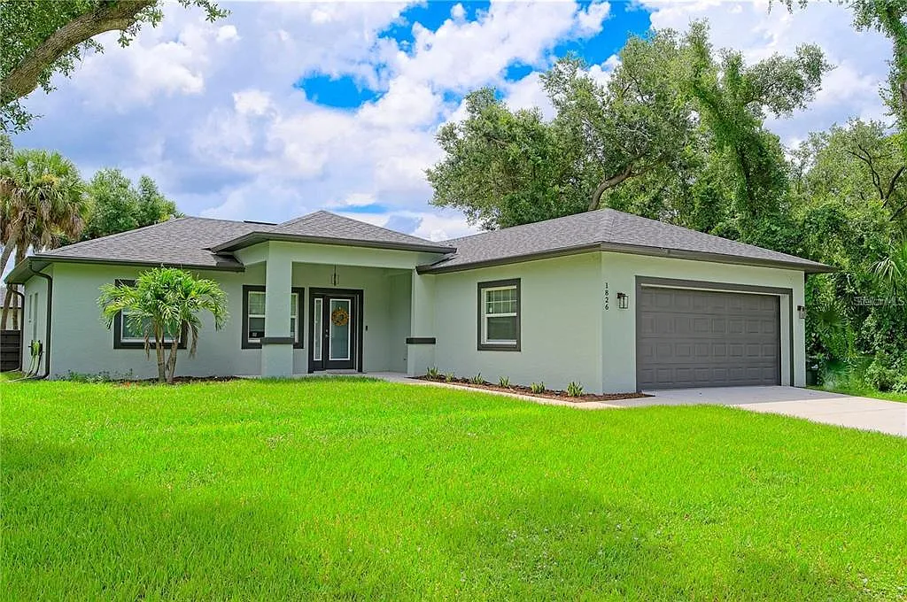 3 bed, 2.5 bath, 1396 sqft, $1,970 — Photo 1