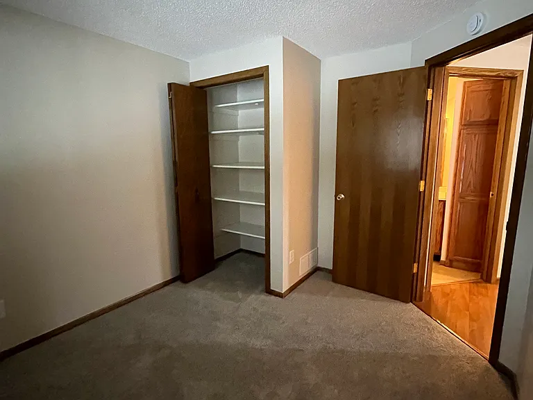 7017 Polaris Ln N — Photo 31