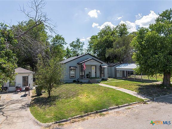 2nd image of 1419 E Avenue B