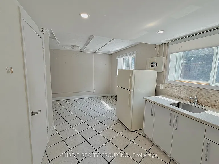 153 Godfrey Dr #9 — Photo 5