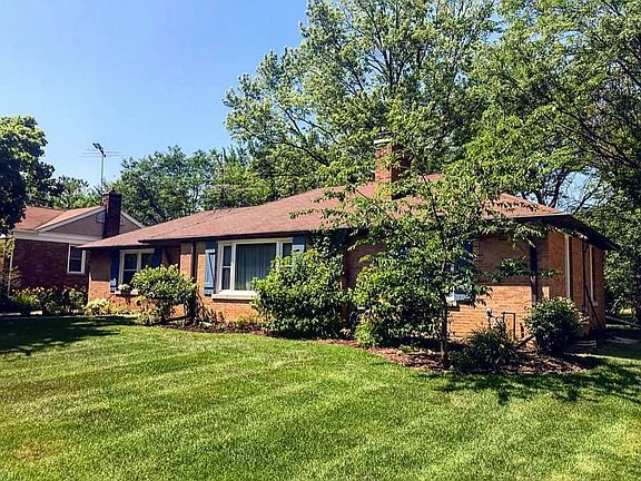 2nd image of 450 Hermitage Dr