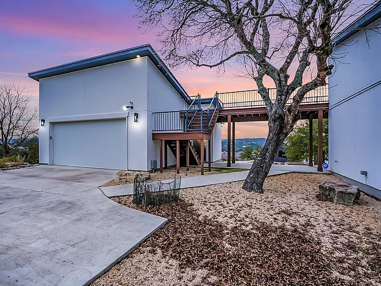 2109 Bella Vis — Photo 36