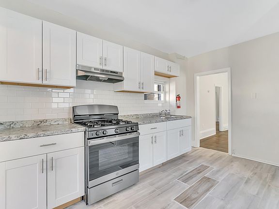 4th image of 21 N Laclede Pl APT 1