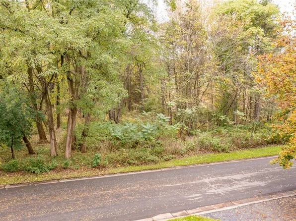 3 Surrey Hill Ln #21, Pittsford, NY 14534