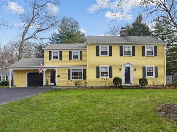 45 Linden Rd, Barrington, RI 02806
