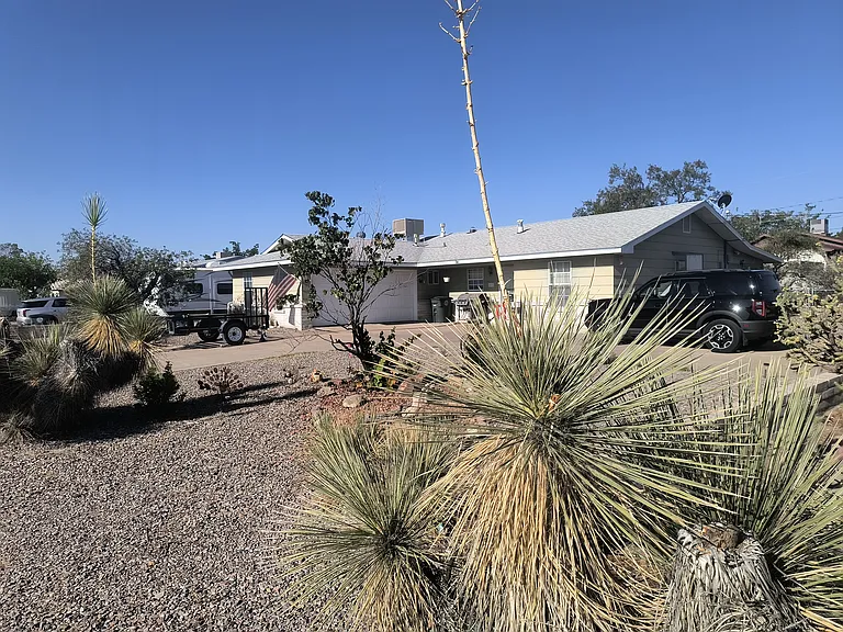 Yucca St — Photo 3