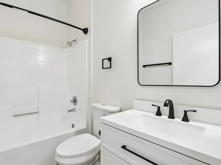 521 N Kenmore Ave #102 — Photo 9