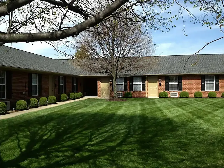 Deerfield Place Apartments — Photo 20