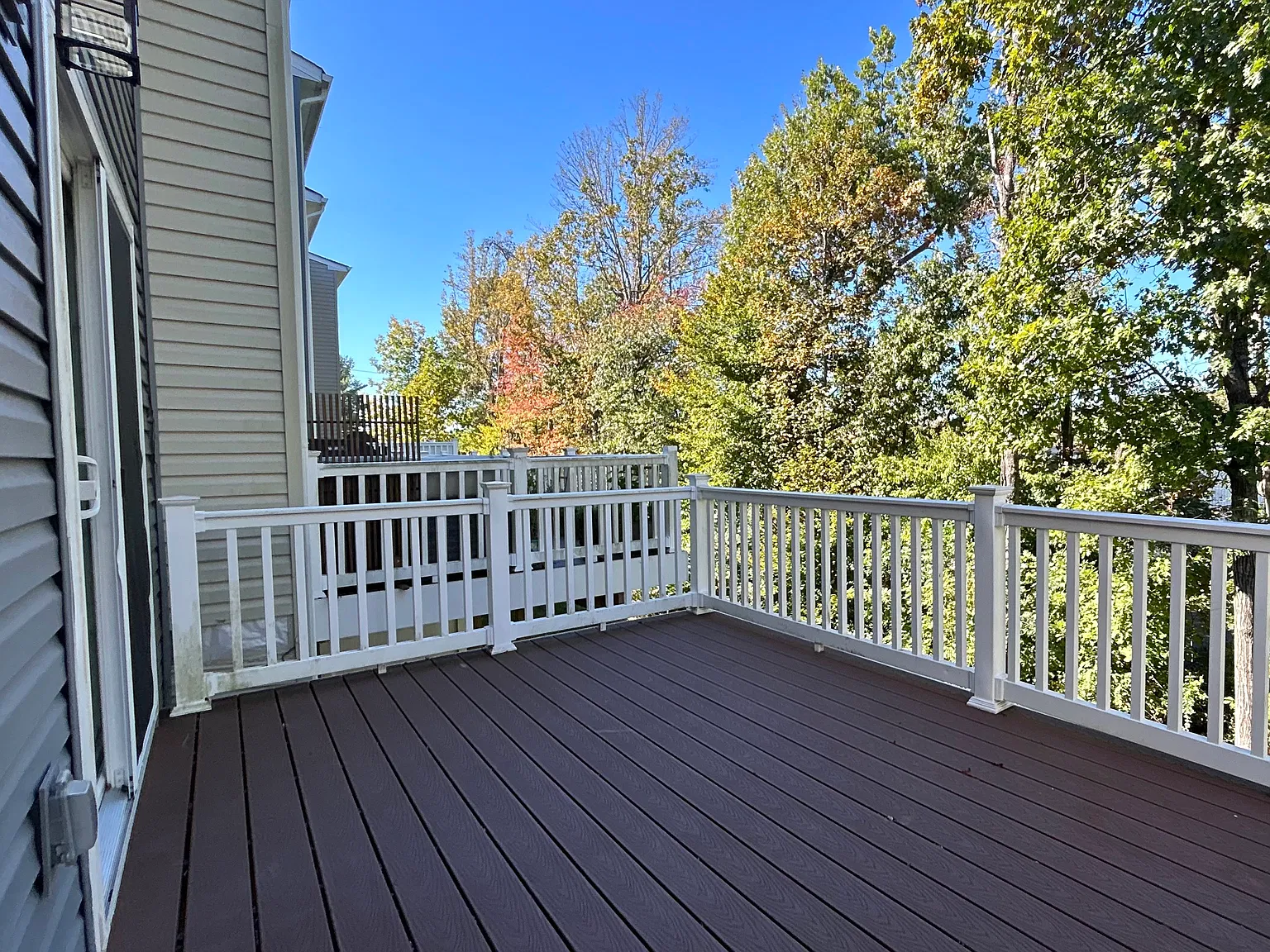 3 bed, 2.5 bath, 1682 sqft, $2,300 — Photo 2