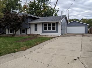229 E 24th St N, Newton, IA 50208