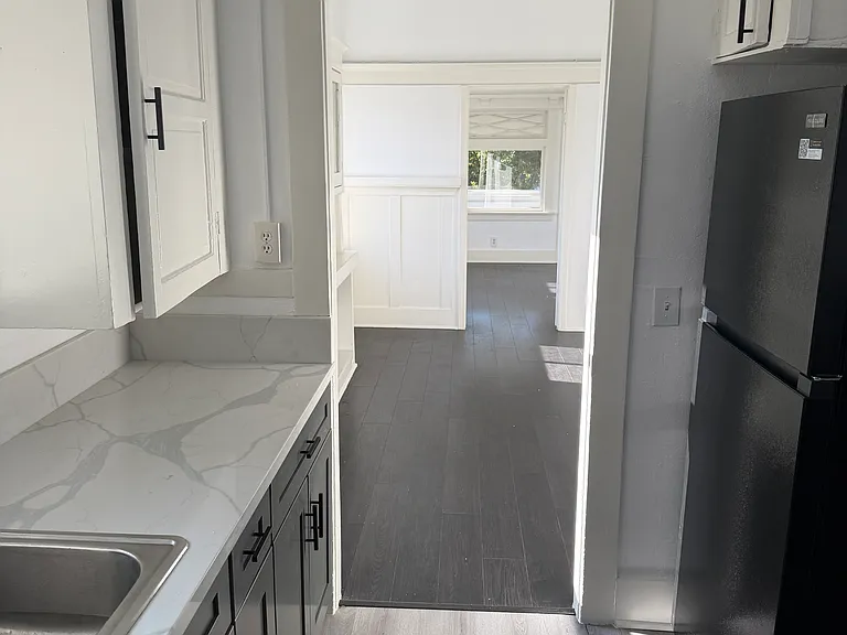 500 W Wilson Ave #502-1/2 — Photo 10