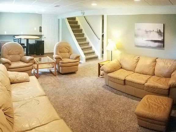 Basement family room 1 (almost brand new)