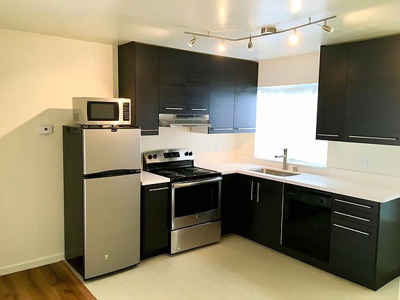 2nd image of 1314 43rd Ave APT 3