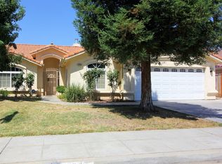 1004 Imperial Dr, Madera, CA 93637