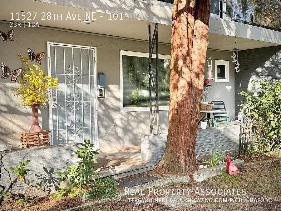 Building Photo - 11527 28th Ave NE #101