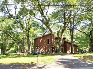 8350 Lake Ponchartrain Dr, Theodore, AL 36582