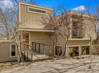633 Washington Pkwy, Williams Bay, WI 53191