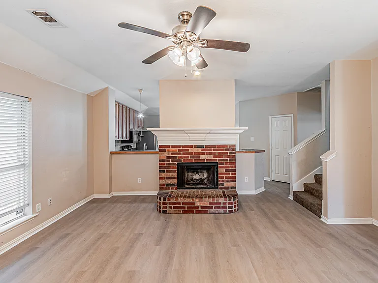 464 Bass Rd — Photo 10