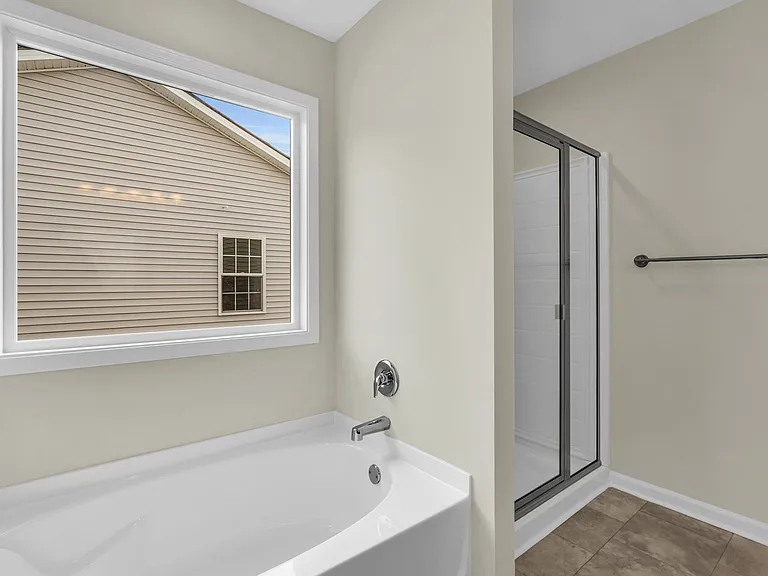 Master Bath - Shower & Tub