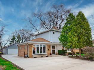 349 Itasca St, Wood Dale, IL 60191