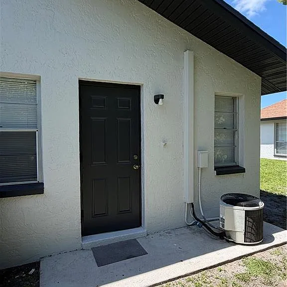 709 SE 46th Ter #14 — Photo 8