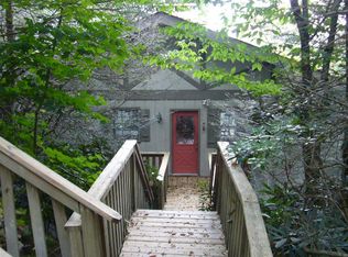 106 Arrowood Rd, Beech Mountain, NC 28604