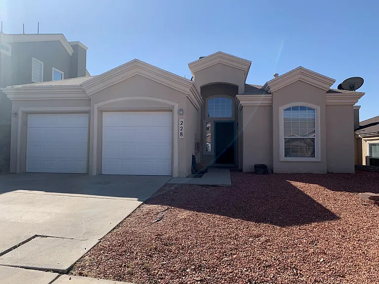 228 Ferinand Ct — Photo 1