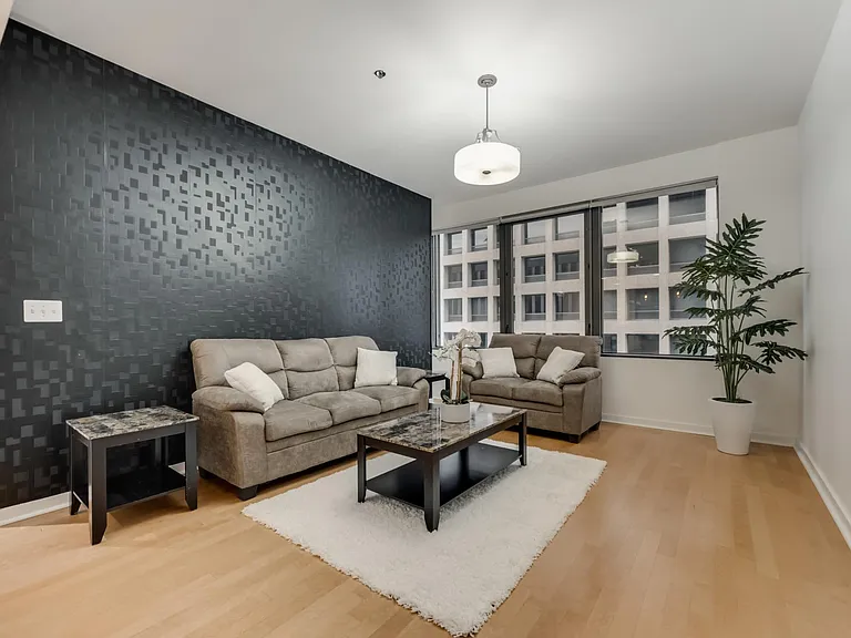 1200 Main St #1007 — Photo 6