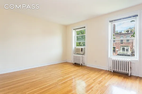 Rented by Compass | media 42