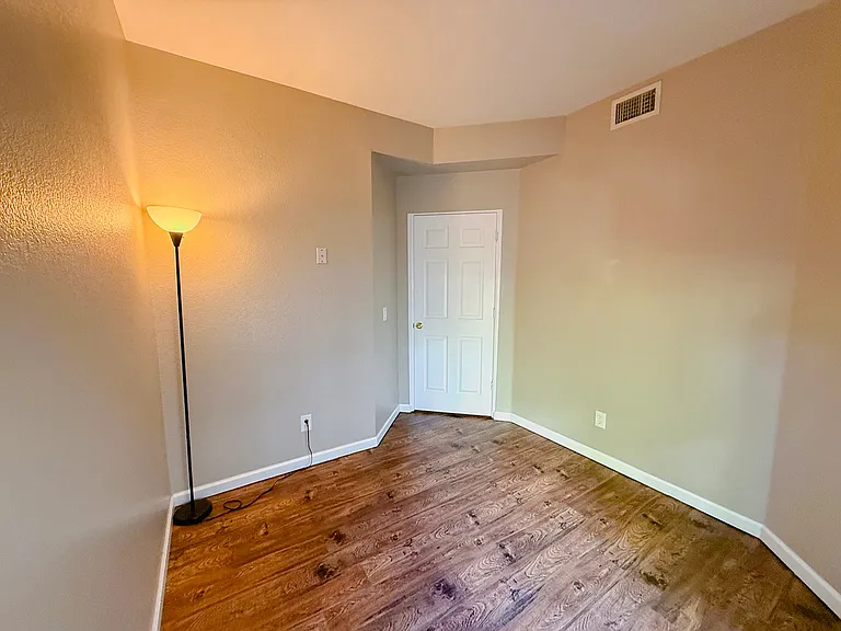 8707 E Florida Ave #406 — Photo 13
