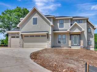 2609 NE Amanda Ln, Blue Springs, MO 64029
