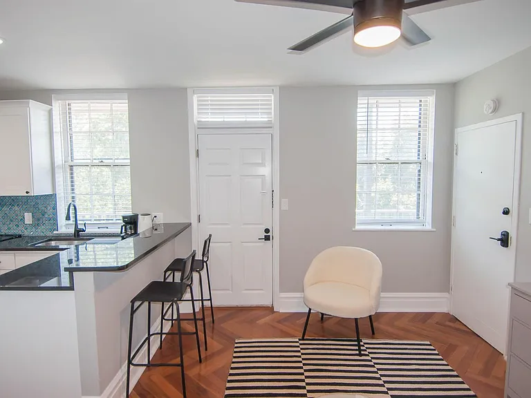 1901 Park Ave #3R — Photo 4