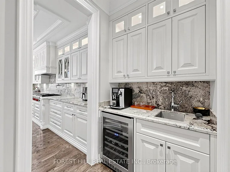 328 Byng Ave — Photo 15