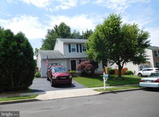 1338 Butterfield Ln, Bensalem, PA 19020
